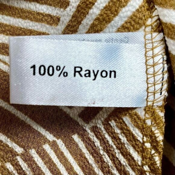 NWT Yak & Yeti Geometric Halter Tank Top Small - Picture 8 of 9